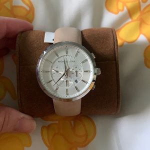 NWT Michael Kors womens leather watch.